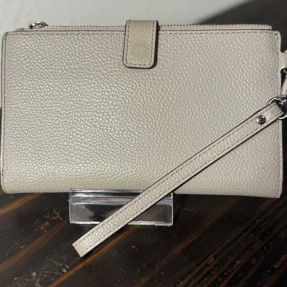 2-Piece Michael Kors Charlotte Tote & Jet Set Long Wallet - Picture 5 of 15